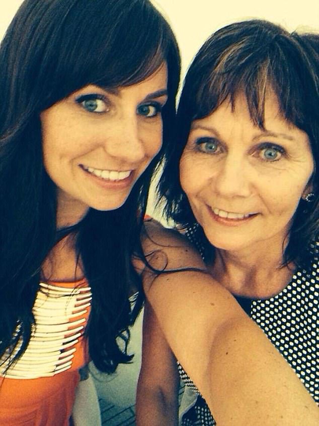 New Zealand woman Gayleen McEwan, right, with daughter Kelly, left, has been identified as the woman who died in Saint Martin after being blown over by a jet. (Photo: Courtesy of news2read.com)