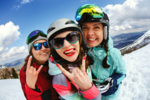 women snowboarders